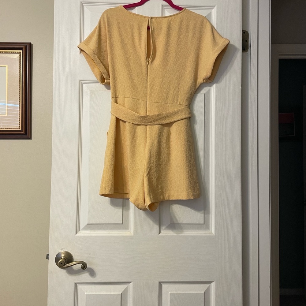 Lush yellow Textured Romper (adorable!) - Picture 3 of 7
